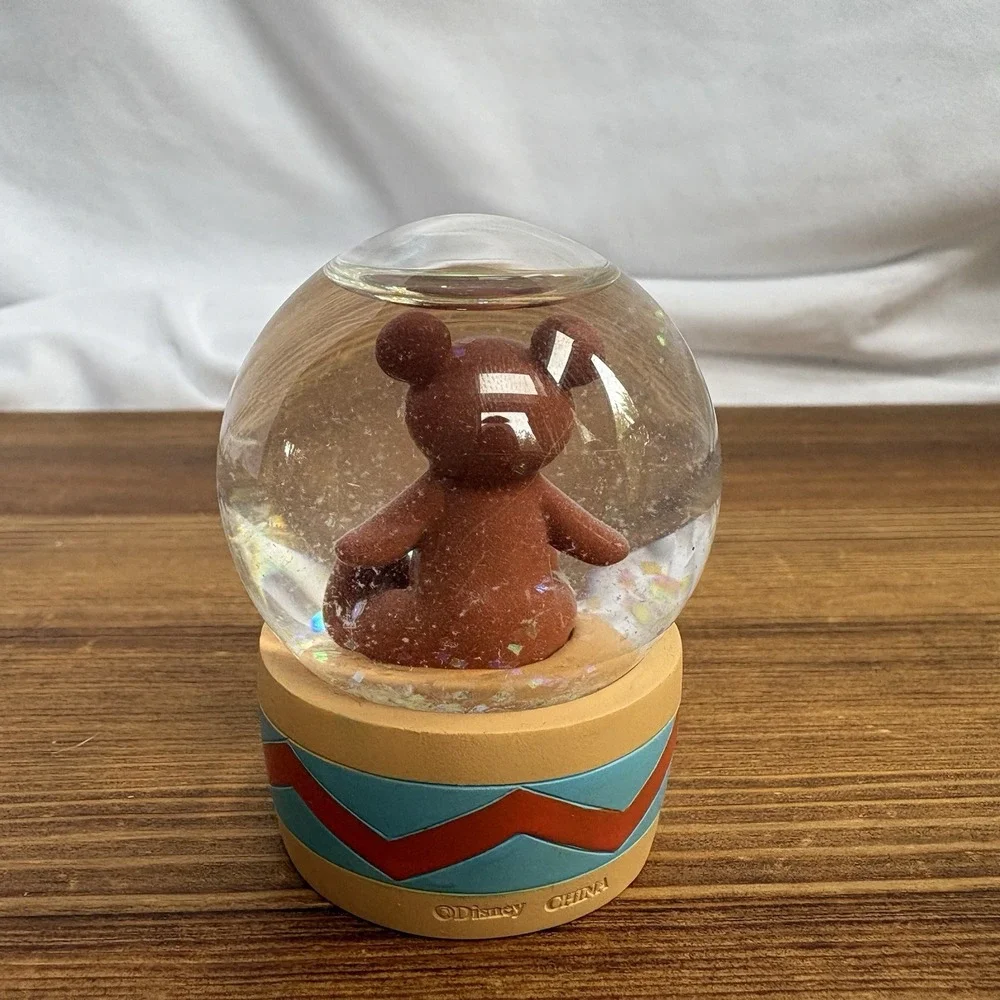 Disney Teddy Bear Mini Snow Globe Water Globe Gift Box Base Collectible 2.5
